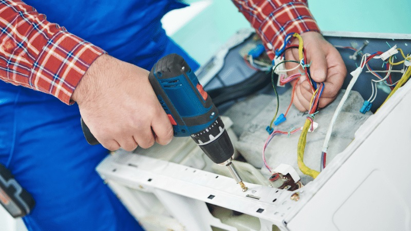 Kula Viessmann Viessmann çamaşır makinesi kart tamiri – Su almama arızası orijinal parça ile giderildi. - Teknik servis örneği